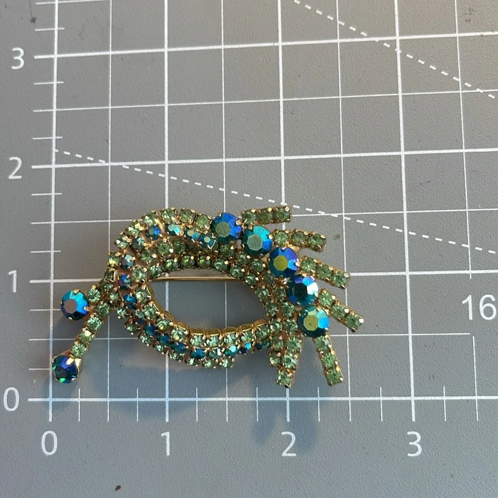 Alice Caviness Unsigned Vntg Gorg Blue & AB Peacock RS Layered Sparkle Brooch MA - Picture 4 of 4